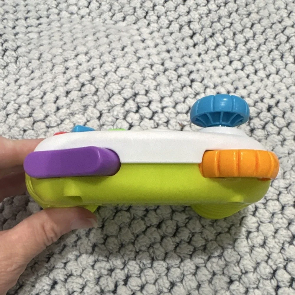 Fisher-Price Baby Learning Game Controller Light Up Sounds HWY71